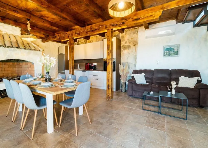 Villa Storia Velika Cista (Sibenik-Knin)